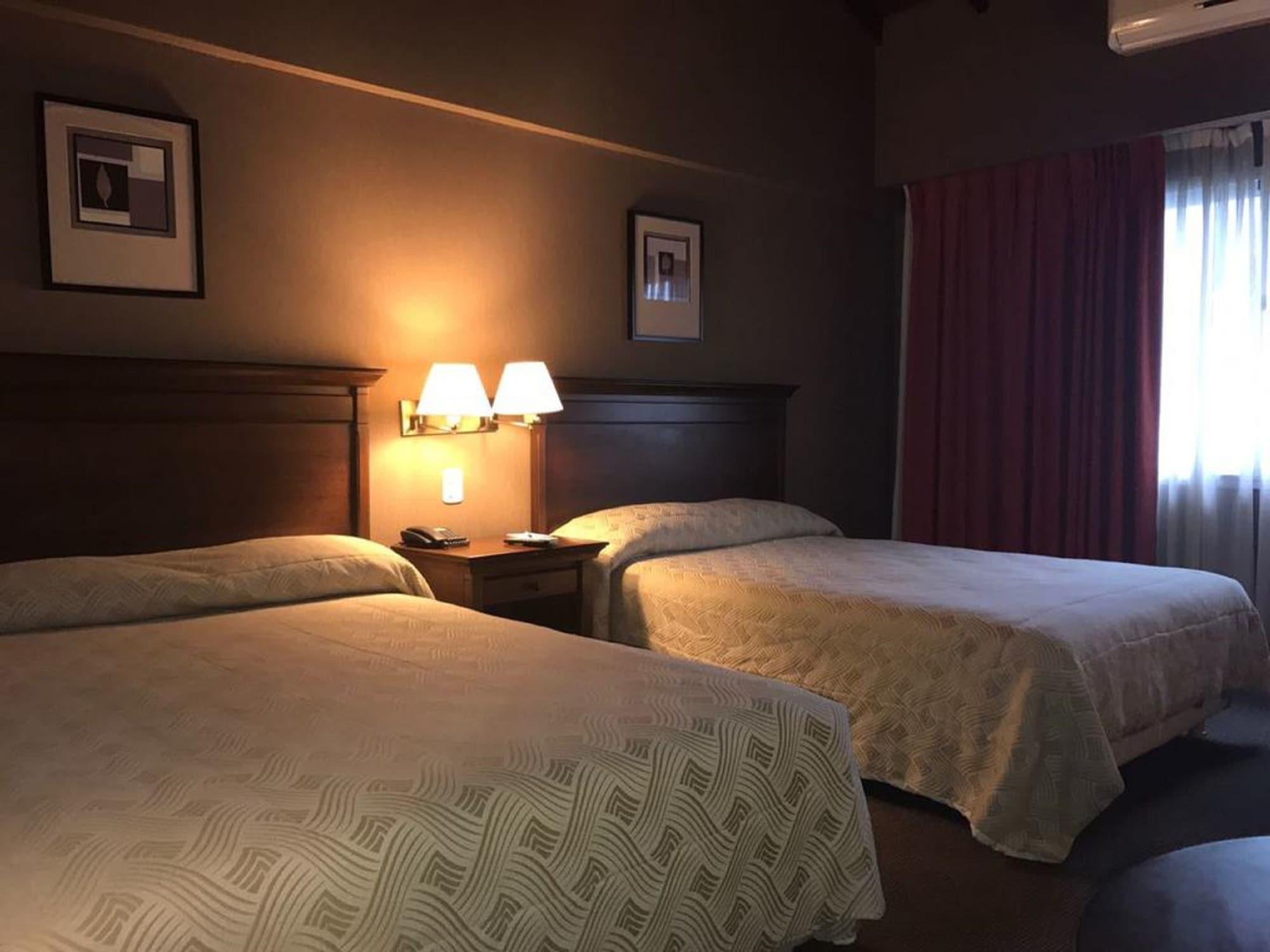 Hotel Howard Johnson By Wyndham Pilar 3*
