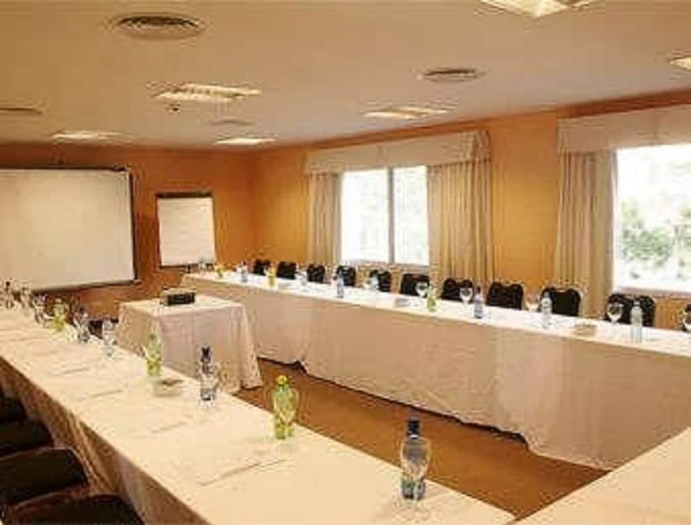 Howard Johnson By Wyndham Pilar Hotel Pilar (Buenos Aires)