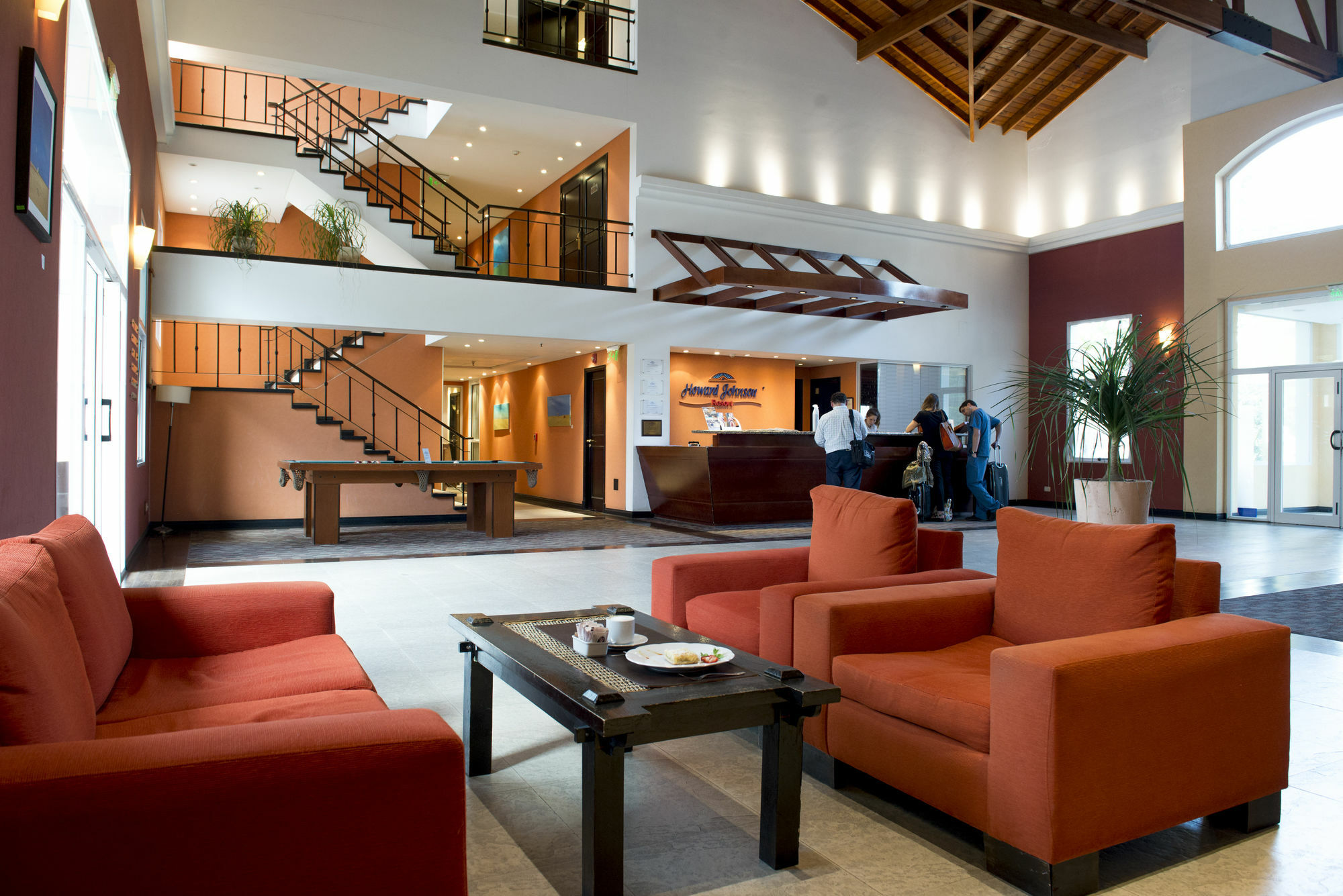 Howard Johnson By Wyndham Pilar Hotel